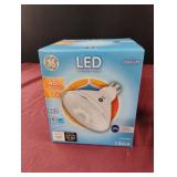 GE LED daylight outdoor floodlight 45w. Total of