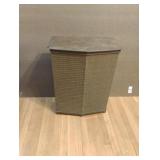 Vintage clothes hamper 20 x 26.5 x 11