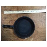 Cast iron skillet