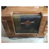 Vintage radio for parts and radio parts