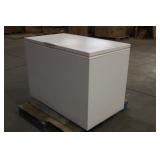 (1) Frigidaire Chest Freezer