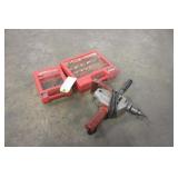 (1) Milwaukee 1 / 2" Drill, Hole Bit Set, Drill Bi