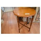 Vintage Parlor Table in Excellent Condition