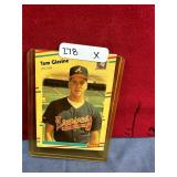 FLEER TOM GLAVINE BASEBALL CARD