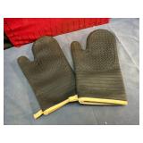 HEAVY DUTY OVEN MITTS