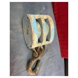 DOUBLE PULLEY WOOD & CAST IRON