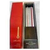 New Vtg indoor outdoor thermometer