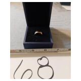 14 kt gold ring, size 7