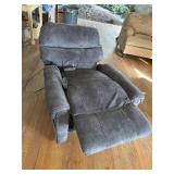 Electric Recliner/Needs Repair/36"H, 36"w, 36"D