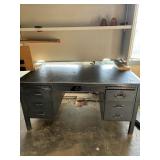 Metal Desk 30.5"H,60"W,34"D