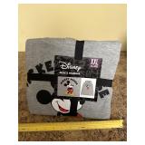 New Disney Mickey Mouse menï¿½s hoodie size XXL