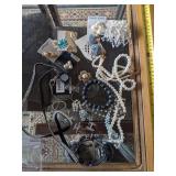 Mixed Jewelry Lot  (Livingroom)