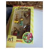 Scooby Doo Mini Ornaments in Box - not used