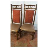 PAIR Old Hickory Wagon Wheel Dinning Chairs NOTE:
