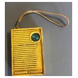 Vintage Llyods 6 Transistor Radio - Untested