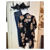 Miss Me sz 31 Jeans, black tank & floral shawl sz