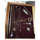 LOT OF 18K GOLD PLATED & GOLD TONE JEWELRY