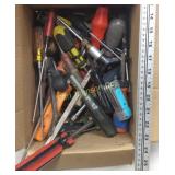 LOT OF UNBRANDED SCREWDRIVERS