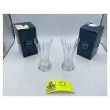 A PAIR OF MIKASA ELITE STRATUS 6 IN BUD VASES WITH