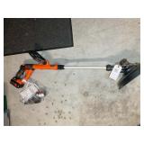 BLACK AND DECKER 40 VOLT STRING TRIMMER, WITH BATT