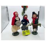 GROUP OF THREE BYERS CHOICE LTD CAROLERS WITH WORK