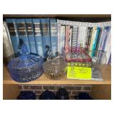 GROUP OF MISC DECORATIVE GLASSWARE, CANDY DISHES