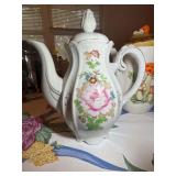 GROUP OF 3 TEA POTS