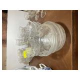 GROUP OF MISC CLEAR GLASS DESERT BOWLS AND GLASSES