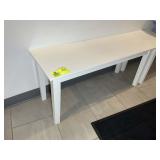 WOODEN BENCH 39 IN X 14 IN X 18 IN. LOT LOCATED IN