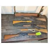 GROUP OF BB GUNS, SOME VINTAGE