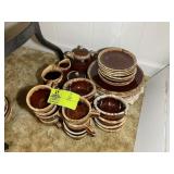 8 PLACE SETTING OF BROWN HULL POTTERY, PLATES, COF