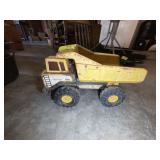 VINTAGE TONKA YELLOW METAL DUMP TRUCK, SOME DAMAGE