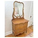 Antique solid wood dresser with swivel mirror 38ï¿½