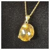 14K gold necklace with large citrine stone 18" >>>