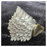 14K gold & diamond cluster ring sz 9.75 weighs >>