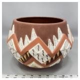 1977 Navajo studio pottery vase 7" T