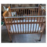 Gerry Wooden Crib on Casters w/ Bedding