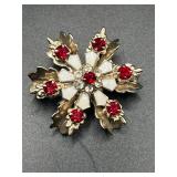 Vintage star brooch pin. Red, clear rhinestones.