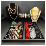 Necklaces and bracelets lot!