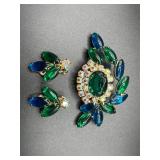 Vintage brooch & clip on earrings