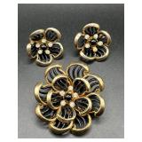 Vintage flower brooch and earrings set