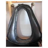 VTG leather horse collar