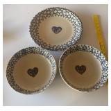 Heart sponge ware bowls & plate