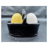 Cute Salt & Pepper Set Eggs in a Basket