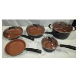 Small Set Cuisinart Pots & Pans