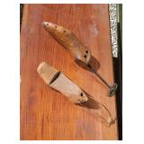 ANTIQUE WOOD SHOE STRETCHER & SHOE MOLD