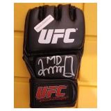 Meral Dvalishvili Auto Glove- Beckett COA