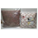 2 decorative throw pillows