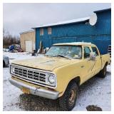 1975 Dodge Power Wagon Model 200 4 door Crew Cab