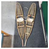 Vintage 57"Snowshoes U.S. C.A. Lund Hastings 5-124